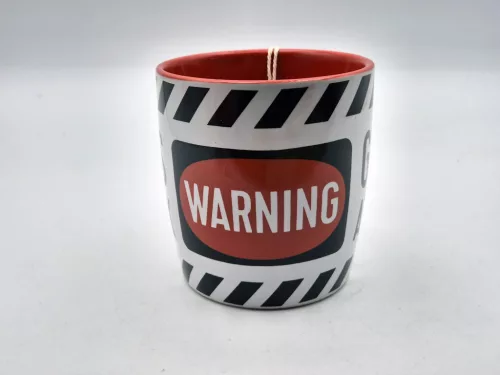 Warning - Genius at work - керамична чаша