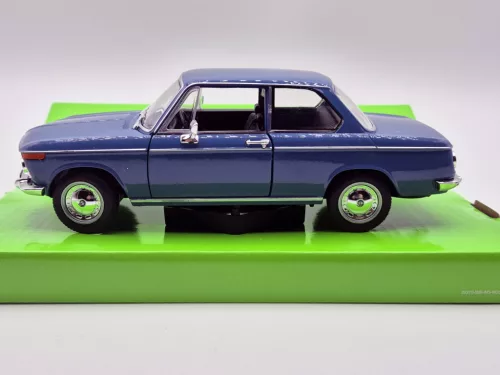 BMW 2002Ti 1966 синьо - Welly модел автомобил 1:24
