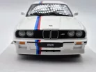 BMW E30 M3 (1988) - бял - Bburago - 1:24