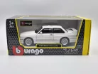 BMW E30 M3 (1988) - бял - Bburago - 1:24