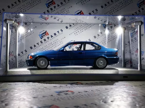 Витрина / display за моделен автомобил 1:18 - с LED осветление