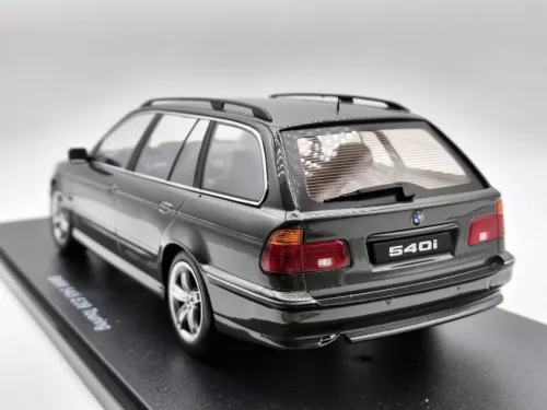 BMW E39 540i touring (1997) - сив - KK Scale - 1:18