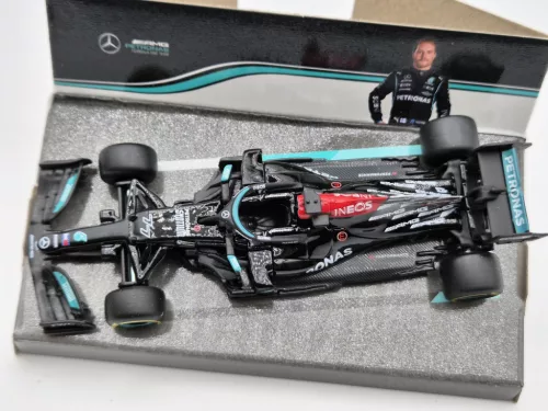 Mercedes W12 Mercedes M12 EQ Power F1 #77 (2021) - Valtteri Bottas - Bburago - 1:43