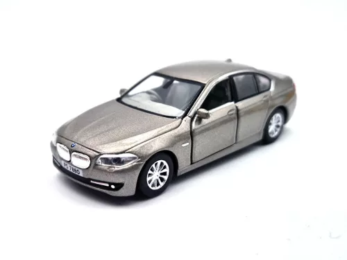 BMW F10 - златно - Tiny Toys - 1:64