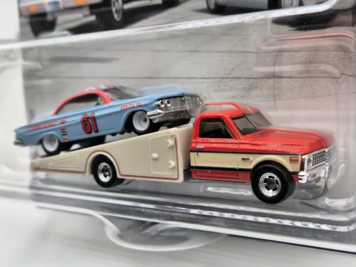 Hot Wheels Team Transport - Chevrolet Impala - Chevrolet Ramp Truck - Hotwheels - 1:64