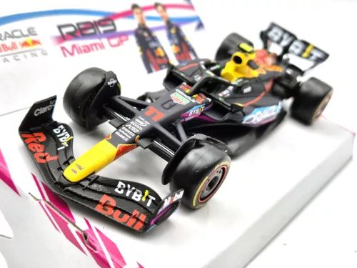 Red Bull RB19 Team Oracle F1 #11 (2023) - Miami GP - Sergio Perez - Bburago - 1:43