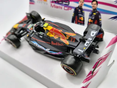 Red Bull RB19 Team Oracle F1 #11 (2023) - Miami GP - Sergio Perez - Bburago - 1:43