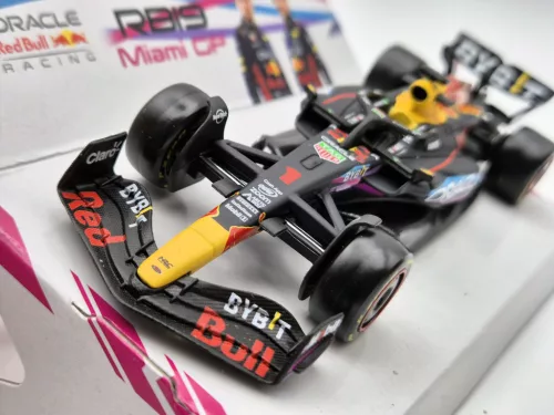 Red Bull RB19 Team Oracle F1 #1 (2023) - Miami GP - Max Verstappen - Bburago - 1:43