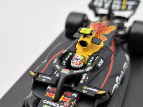 Red Bull RB19 Team Oracle F1 #11 (2023) - Sergio Perez - С ПИЛОТ - Bburago - 1:43