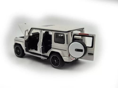 Mercedes Benz AMG G63 - бял - Rastar - 1:32
