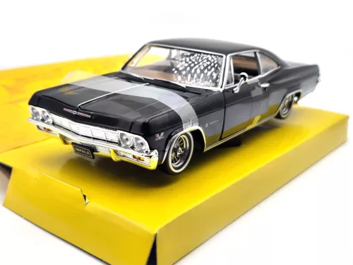 Chevrolet Impala SS 396 coupe low rider (1965) - Welly - 1:24