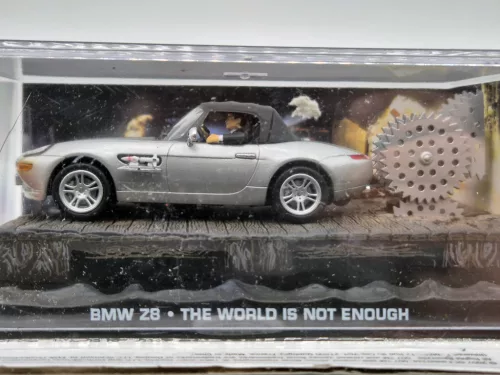 BMW Z8 - James Bond - The World is not Enough - Светът не е достатъчен - Edicola - 1:43