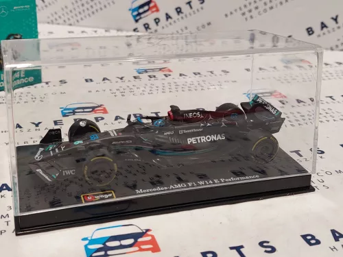 Mercedes-AMG Petronas Team W14 F1 #63 (2023) - George Russell - С ПИЛОТ - BBurago - 1:43 - с малък дефект