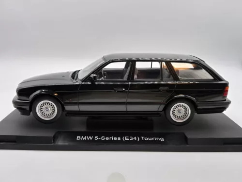 BMW E34 540i Touring -  MCG - 1:18 1/18 модел автомобил модел автомобил