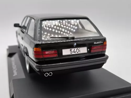 BMW E34 540i Touring -  MCG - 1:18 1/18 модел автомобил модел автомобил