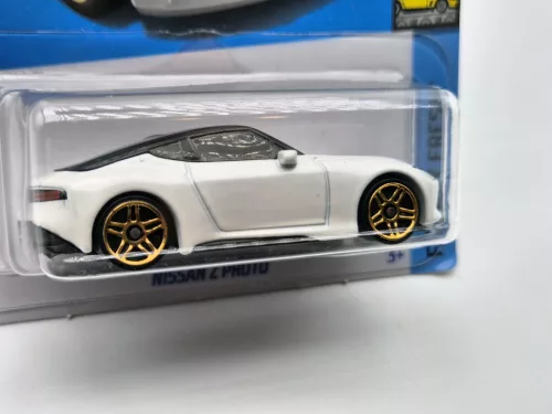 Hot Wheels Nissan Z Proto - Factory Fresh 9/10 - 183/250 - дълга картичка