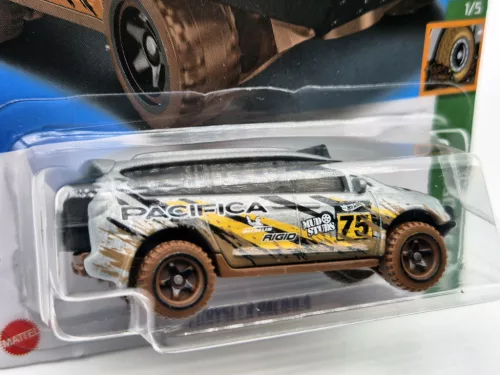 Hot Wheels Chrysler Pacifica - Mud Studs 1/5 - 88/250 - дълга картичка