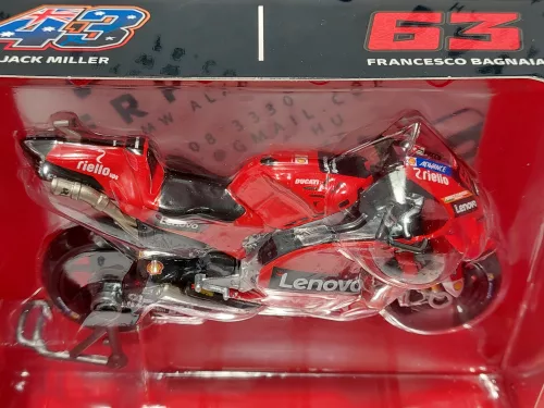 MotoGP - Ducati Desmomedici GP22 #63 (2022) мотор - Francesco Bagnaia - Maisto - 1:18