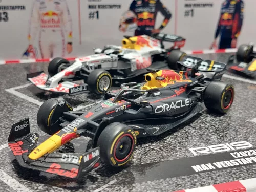 Red Bull F1 комплект - 2023 RB19 Max Verstappen - 2023 RB19 Sergio Perez (Miami) - 2022 RB18 Max Verstappen - 2021 RB16B Max Verstappen (Turkish GP) - Bburago -1:43