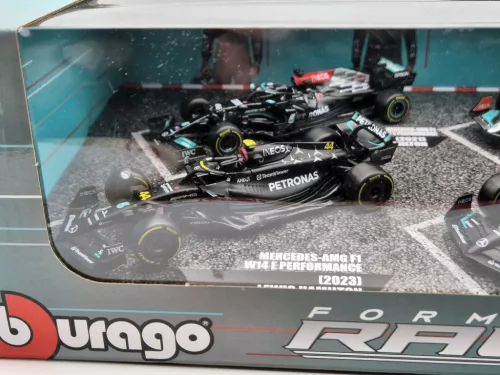 Mercedes GP F1 комплект - 2023 W14 Lewis Hamilton - 2023 W14 George Russel - 2022 W13 Lewis Hamilton - 2021 W12 Lewis Hamilton - Bburago -1:43