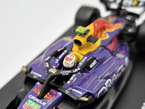 Red Bull RB19 F1 #11 (2023) - Las Vegas - Sergio Perez - С ПИЛОТ - Bburago - 1:43
