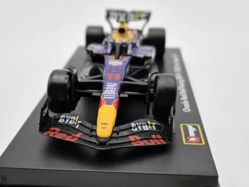 Red Bull RB19 F1 #11 (2023) - Las Vegas - Sergio Perez - С ПИЛОТ - Bburago - 1:43