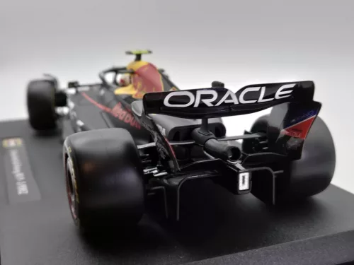 Red Bull RB19 F1 #1 (2023) - Sergio Perez - С ПИЛОТ - Burago - 1:18