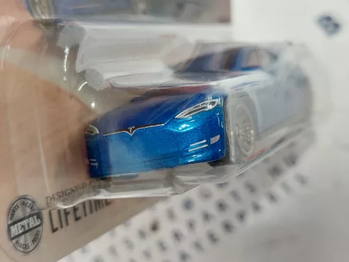 Tesla Model S - 42/125 - блистерно - Matchbox - 1:64