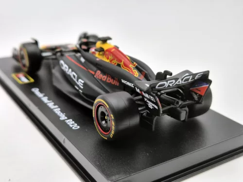 Red Bull RB20 F1 #1 (2024) - Max Verstappen - С ПИЛОТ - Bburago - 1:43