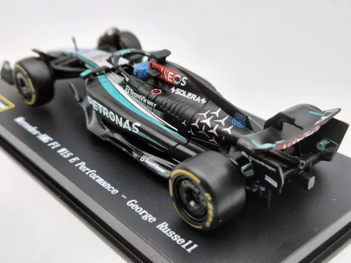 Mercedes GP W15 EQ Performance F1 #63 (2024) - George Russel - С ПИЛОТ - Bburago - 1:43