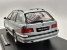 BMW E39 Touring (1998) - сребрист - Triple9 - 1:18