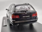 BMW E39 Touring (1998) - син - Triple9 - 1:18