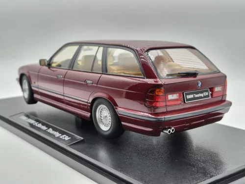 BMW E34 Touring (1996) - бордо - Triple9 - 1:18