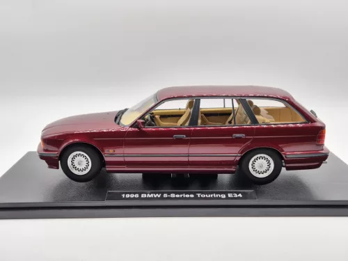 BMW E34 Touring (1996) - бордо - Triple9 - 1:18