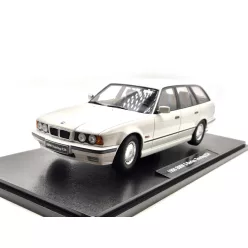 BMW E34 Touring (1996) - бял - Triple9 - 1:18