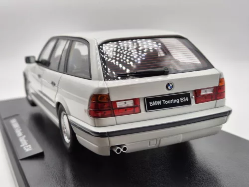 BMW E34 Touring (1996) - бял - Triple9 - 1:18