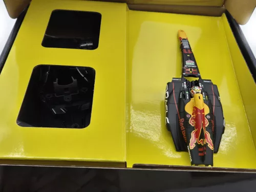Red Bull RB19 F1 #1 (2023) - Sergio Perez - сглобяем модел - Bburago - 1:24