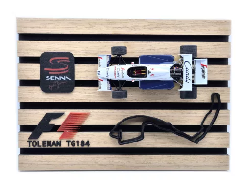 Toleman Hart TG184 F1 #19 (1984) - Ayrton Senna - на декоративна табела - декоративен предмет - Edicola - 1:24