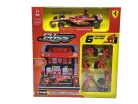 Ferrari Pit Stop - диорама комплект бокс - SF-24 F1 #55 (2024) - Carlos Sainz - с механици - Bburago - 1:43