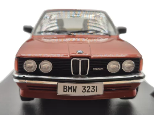 BMW E21 323i (1980) - Kastanienrot - Solido - 1:18