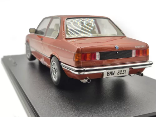 BMW E21 323i (1980) - Kastanienrot - Solido - 1:18