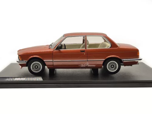 BMW E21 323i (1980) - Kastanienrot - Solido - 1:18