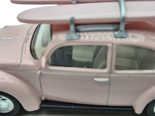 Volkswagen VW Beetle Bogár Coccinelle (1973) - със сърф дъски - Norev - 1:43