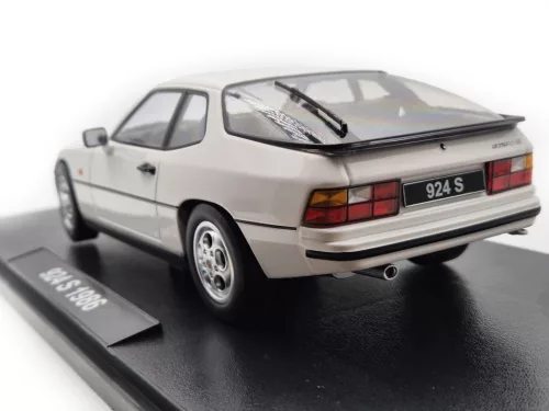 Porsche 924S coupe (1986) - бял - KK-Scale - 1:18