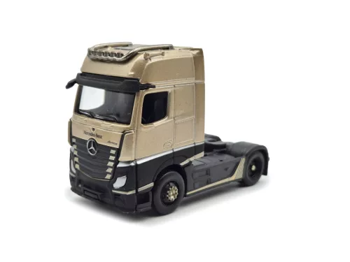 Mercedes Benz Actros 1851 MP4 Gigaspace камион (2018) - Maisto - 1:64