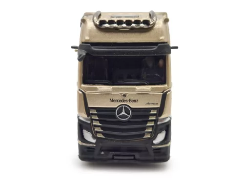 Mercedes Benz Actros 1851 MP4 Gigaspace камион (2018) - Maisto - 1:64