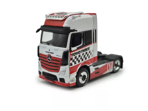 Mercedes Benz Actros 1851 MP4 Gigaspace Toyo Tires камион (2018) - Maisto - 1:64