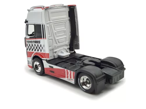 Mercedes Benz Actros 1851 MP4 Gigaspace Toyo Tires камион (2018) - Maisto - 1:64
