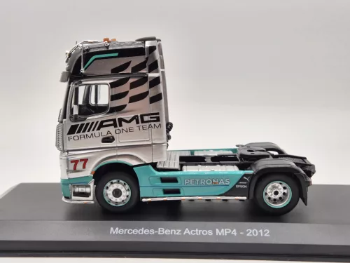 Mercedes Benz Actros MP4 AMG Petronas F1 камион - Edicola - 1:43