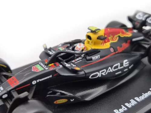 Red Bull RB21 F1 #22 (2025) - Yuki Tsunoda - С ПИЛОТ - Bburago - 1:43